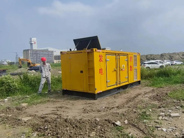 洛南冬季低温环境下，发电机组启动电瓶的容量需求是否会增加？