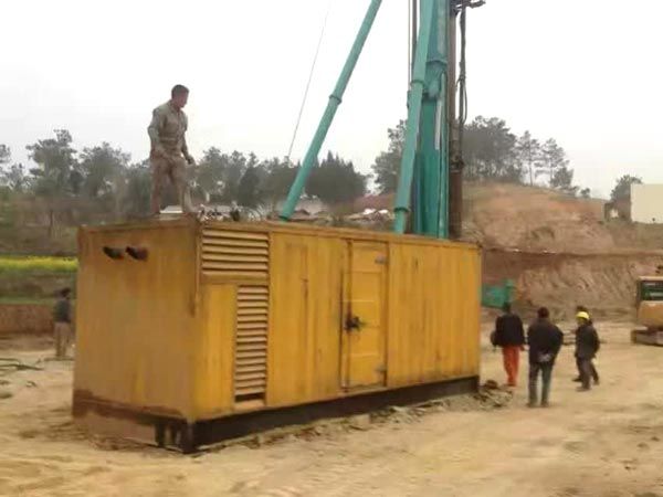 洛南如何判断水冷式机油散热器密封件是否需要更换？